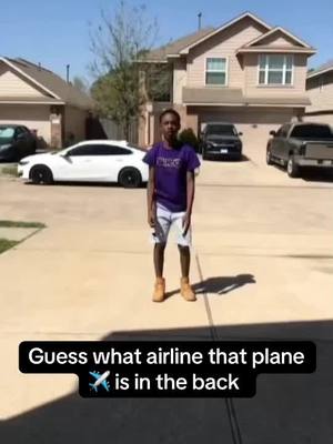 A post by @diamondthebodyy7 on TikTok caption: What airline you think that is ? 