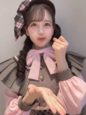 A post by @__matsumotokaren on TikTok caption: おしり探偵衣装🍑🕵🏻‍♀️🤍初めての映画の主題歌です🤍　　　　　　　　　　　　　　　　　　　　#fruitszipper #ふるっぱー #かがみ #松本かれん #まつかれ #かれんたん 