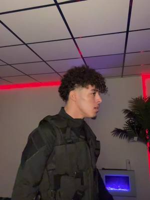A post by @wakil0u on TikTok caption: T’as capté ou pas le regard 🤣