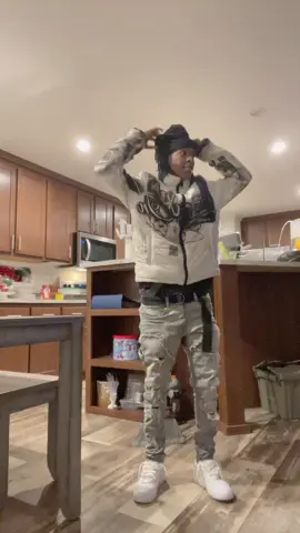 A post by @ncmosthated on TikTok caption: #biglit #nobop #biggg #runit #tren #trend #trending #ball #hot #new #newmusic #rap #hiphop #outside #go #viral #goviral #more #money #fr #now #see #goodthing #hood #unheard #share #reposting #global #worldwide #really #rackrunbandup #biglitprod #tydavinci #ncmosthated 