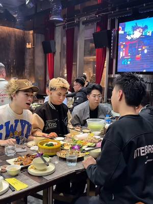 A post by @lebaoofficial on TikTok caption: Sinh Nhật Anh Bình Xăng Cha #lebao #lebaoremix @David Minh Nhật @Ccmk @Hoàng Cửu Bảo - Lão Cửu 💎 @Đức Barber 