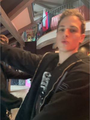 A post by @giannivpaolo on TikTok caption: @ROOKXX @Samcahill 