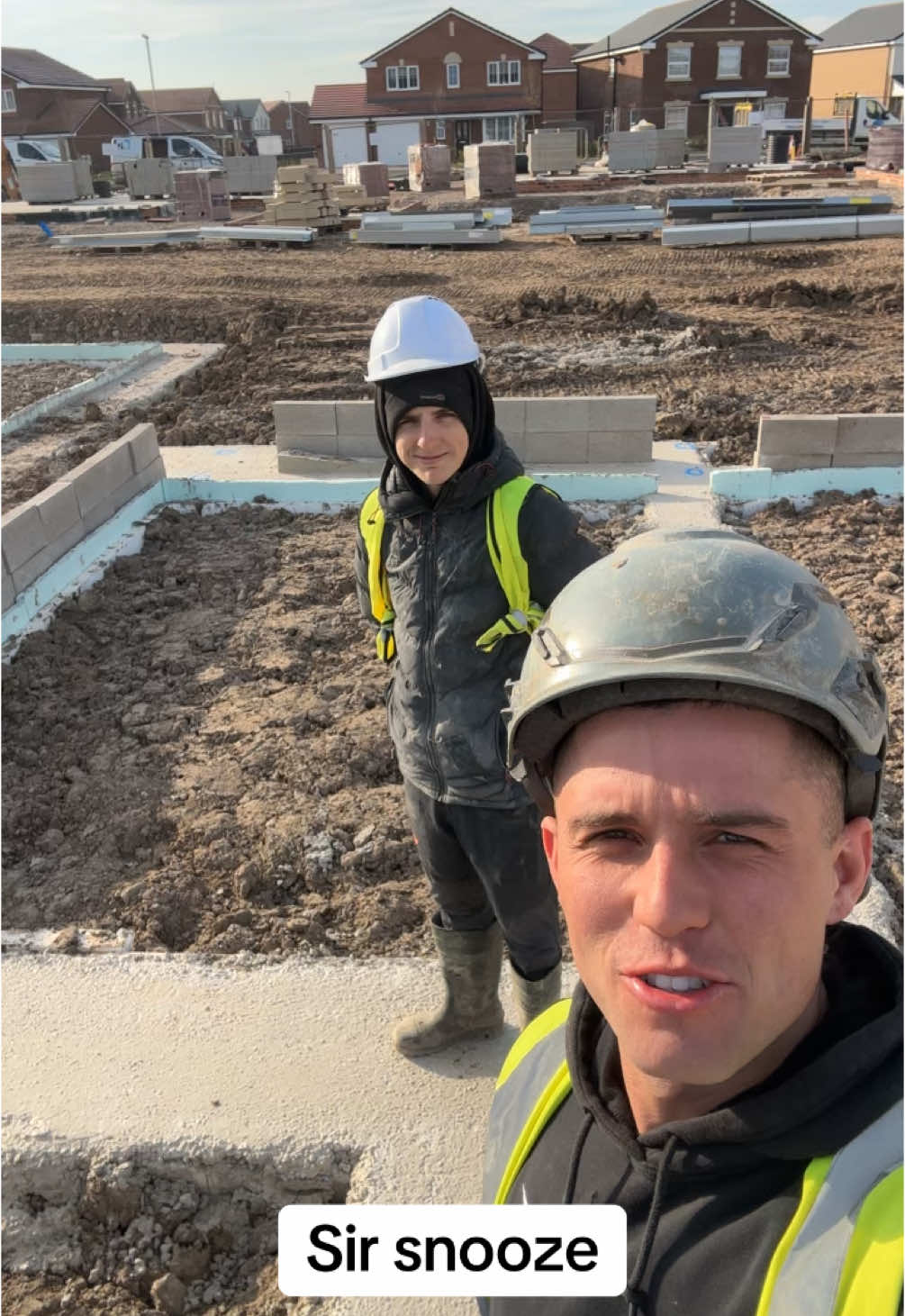 A post by @trenchkidbricklaying on TikTok caption: @SIR SNOOZE go follow sir snooze #apprenticelife #bricktok 