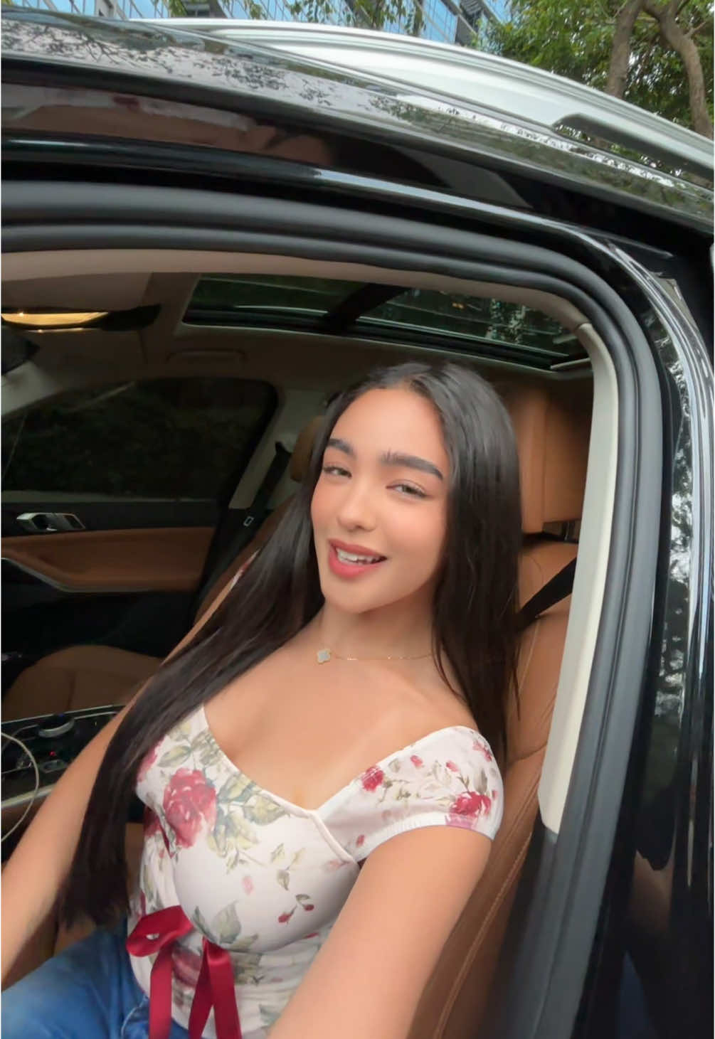A post by @blythe on TikTok caption: we takin pics like 🥰😏