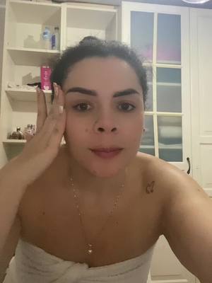 A post by @bymellygutierrezv on TikTok caption: GRWM 🩷 #paratiiiiiiiiiiiiiiiiiiiiiiiiiiiiiii #curvy #grwm 💝