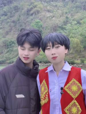 A post by @iltee8 on TikTok caption: Yuav tshuaj sau ntawv fb máy nhỏ kuv #🤣🤣🤣🤣 #maynho 