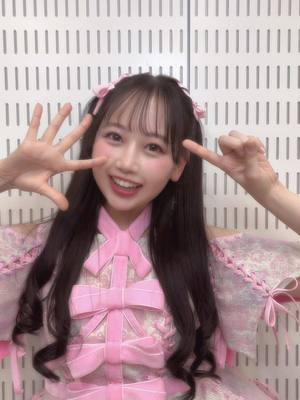 A post by @__matsumotokaren on TikTok caption: 映画おしりたんてい スター・アンド・ムーンの主題歌です🕵🏻‍♀️🪄子供も大人もみんな大好きになっちゃうと思う❕🤝🏻　　　　　#おしりたんてい #fruitszipper #ふるっぱー #松本かれん #kawiiってmagic 