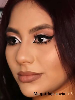 A post by @alejandrabunnymua on TikTok caption: Maquillaje para sesión de fotos 🫶🏼
