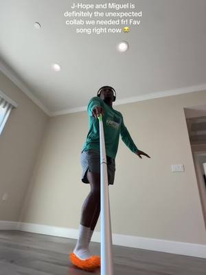 A post by @shaunllewellyn_ on TikTok caption: Mid week reset LMAOOO