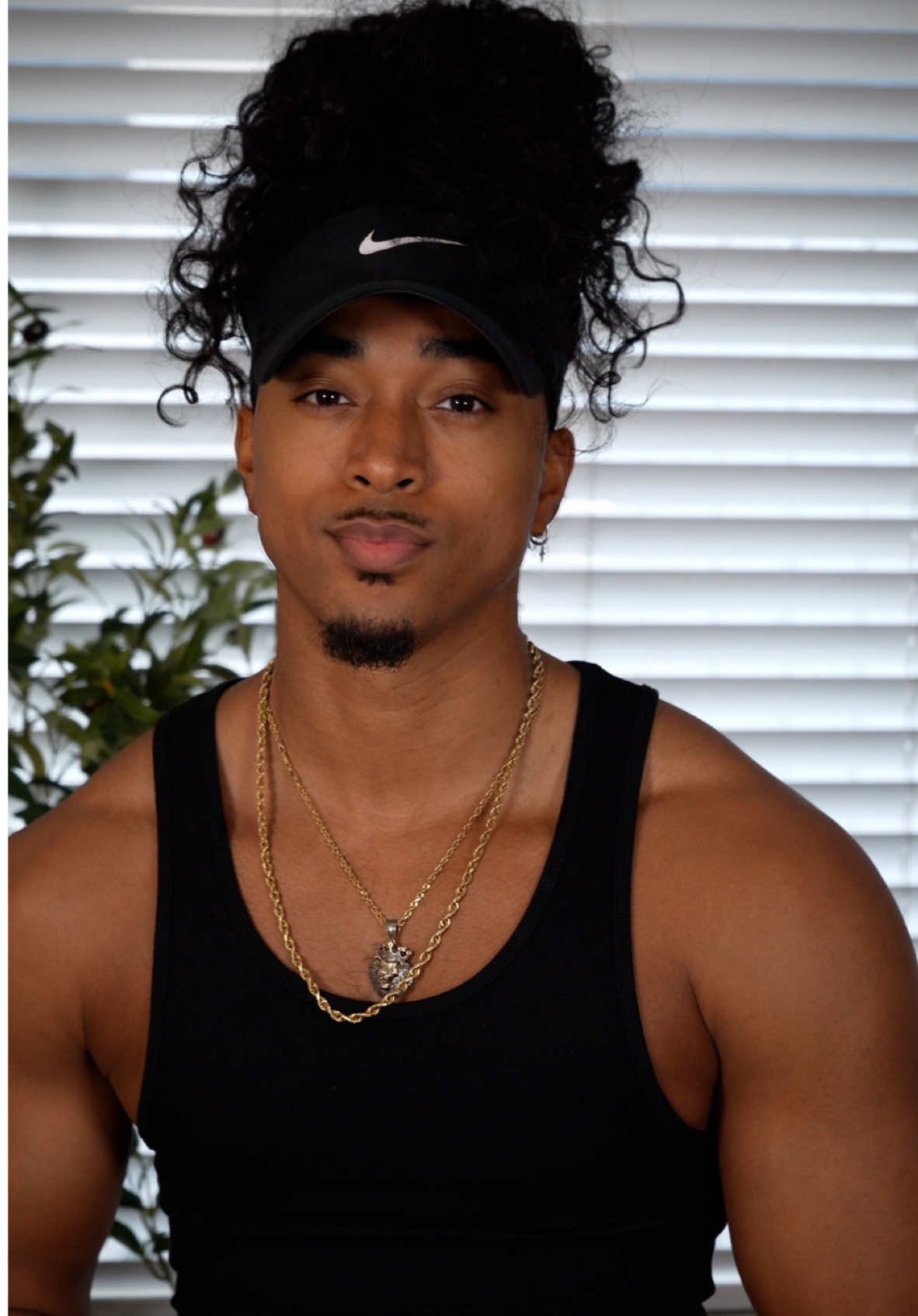 A post by @giofilipinohair on TikTok caption: 8/10 Times, This Is How I’m Pulling Up To The Gym! Quick and Efficient 💪🏾😎 #gioswave #manbun @GoodyHair 