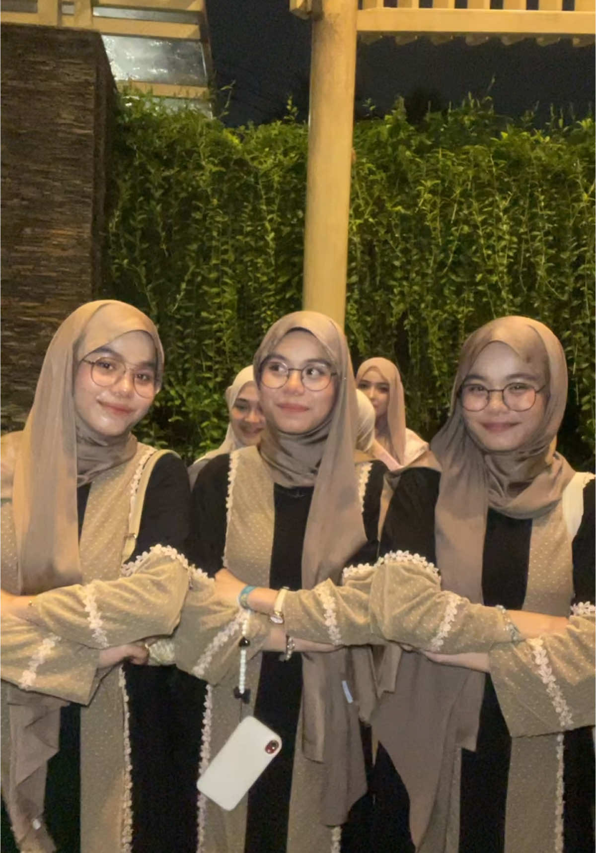 A post by @dddkembar on TikTok caption: absen siapa aja di sini? #fyp #xyzbca 