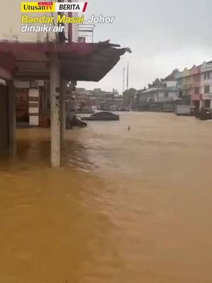 A post by @utusantvofficial on TikTok caption: 20 MAC 25: Semoga dipermudahkan urusan penduduk terlibat. Video Tular: DM Kredit. #trendingnewsmalaysia #fyp #beritaditiktok 
