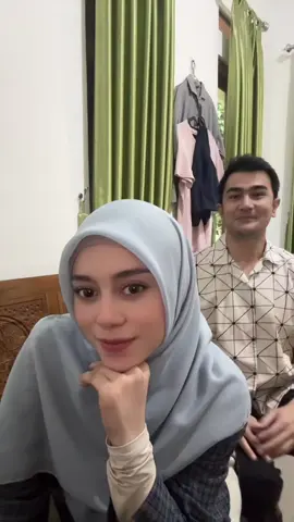 A post by @lestykejora on TikTok caption: Biar kek orang orang… @ShandySjariff 