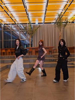 A post by @le_sserafim on TikTok caption: #LEESIAN #JOYURI is burning 𝓗𝓞𝓣💗💫 #LE_SSERAFIM #르세라핌 #HUHYUNJIN #허윤진 #LE_SSERAFIM_HOT ❤️‍🔥 #이시안 #조유리 @JOYURI Official  #NewMusic 