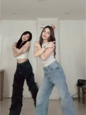 A post by @ayutingting on TikTok caption: Yyeeaaaa finally  @regina phoenix ❤️‍🔥🤘🏻 we did it for you @LISA 🫶🏻😍 