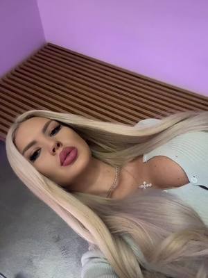 A post by @andreeadiaconud on TikTok caption: Clar ? #foryou #trending 