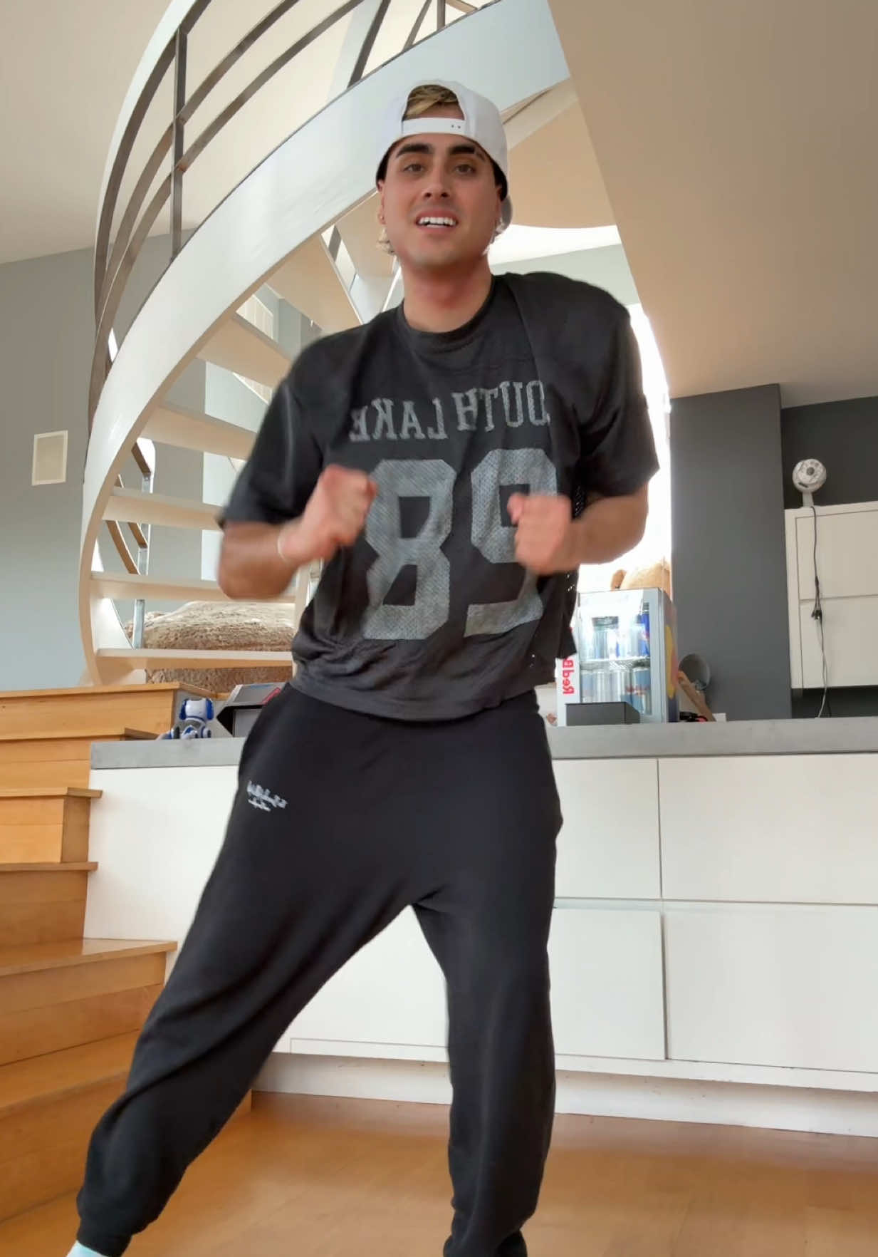 A post by @dariusdobre on TikTok caption: been a while since i brought yall a dance. this song 🔥