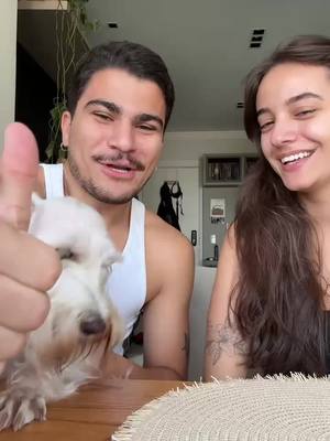 A post by @laactea on TikTok caption: Nada como um quiz em família para deixar tudo mais divertido! ❤️ E não abrimos mão de um lençol fresquinho e cheiroso. Por isso, aqui todo mundo usa @downybrasil! As novas fragrâncias Brisa Suave e Brisa Intenso são simplesmente demais! 🌊 Ah, e tem mais: Downy é a marca de amaciante mais amada do Brasil, segundo pesquisa Meio&Mensagem 2024! #publicidade
