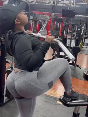 A post by @shantellee118 on TikTok caption: #fyp #ftp 