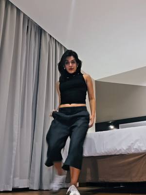 A post by @tatiifernandez._ on TikTok caption: llego a brasil🇧🇷 automáticamente yo: 