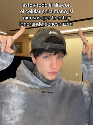 A post by @therealcry on TikTok caption: no me escondo #fyp #parati #cry #humor 