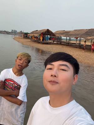 A post by @boyminho1 on TikTok caption: รักแน่🥰#ຮ້ານພໍ່ຄ້າຫຼໍ່ບອກຕໍ່ #ร้านพ่อค้าหล่อบอกต่อ #ສະບູບອກຕໍ່🍀🌿🥰 #ฟีดดดシ #ມື້ອື່ນກະດັງ 