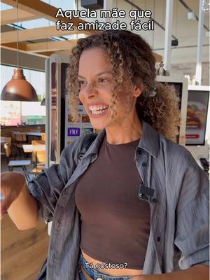 A post by @larissagloor on TikTok caption: E fala mais que a boca sempre kkkk A promoção 3 a partir de R$ 25,90 do @Burger King BR com @Nubank ficou muito melhor! Pagando com o cartão físico roxinho você leva agora 4 itens! Ou seja, além dos 2 sanduíches, você ainda garante uma batata pequena e um free refil no Balcão e BK Drive! Já passa no BK mais próximo de você para aproveitar essa promoção incrível porque é por tempo limitado! 💜🍔  Ação válida a partir do dia 20/03/2025 em compras realizadas através do Balcão, Totem e BK Drive, e enquanto durarem os estoques. Necessário realizar o pagamento exclusivamente com cartões Nubank de débito ou crédito. Necessário a inserção do cartão físico ou aproximação do cartão físico na maquininha para a operação ser concluída. Pagamentos via Carteiras Digitais (Apple Pay, Google Pay e Samsung Pay) e via Pix não serão aceitos. Preços a partir de R$25,90. Escolha 2 itens, entre: Batata Frita Média, Big King, 6 BK Franguinhos, Cheddar Duplo, Cheeseburger Duplo, Chicken Duplo, Free Refill/Refrigerante, Onion Rings Média, Rodeio Duplo, Stacker Duplo Bacon, Whopper, Whopper Vegetariano e leve 2 acompanhamentos extras, sendo: 1 Batata Pequena e 1 Bebida de 350ml a partir de R$25,90. Na Nota Fiscal, o valor total será dividido entre os itens adquiridos. Os preços dos produtos podem sofrer alterações de acordo com a região e/ou restaurantes sem aviso prévio. Consulte os restaurantes participantes em: (https://bit.ly/DuplaBK25). Itens adicionais ou troca de itens serão cobrados à parte. Imagens meramente ilustrativas. TM & ©️2025 Burger King Company LLC. Uso sob licença. Todos os direitos reservados.