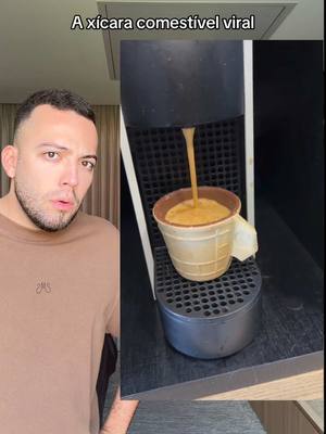 A post by @lucasranngel on TikTok caption: Lavar xícara NUNCA mais, o negócio agora é comer! kakakakaka Algm pode providenciar prato, garfo, tudo comestível? 😋 Manda pra algm que AMA café