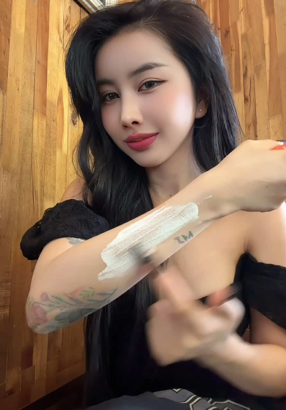A post by @tarmnv1 on TikTok caption: ໂຕຂາວນີ້ເດີ້ໃຊ້ທຸກມື້#ฟิดดดดดดดดดดด🥺 #fypシ #foryou 