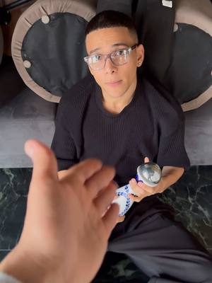 A post by @usso96 on TikTok caption: Secondo voi ci riuscirà?@SHEIN @SHEIN Italy @SHEIN MEN  Codice coupon: usso96 Codice di ricerca: 7FXMF Codice prodotti: 27436326; 29864746 #SHEINregaloperpapà #festadelpapà #SHEINforAll #Pubblicità
