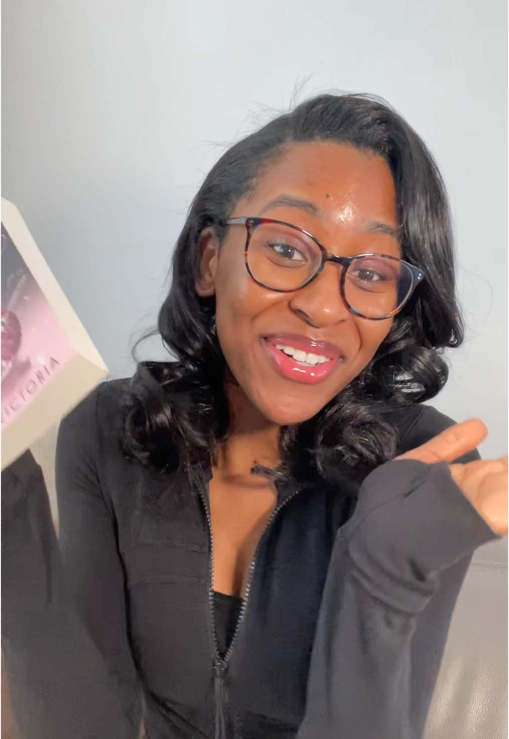A post by @edenvictorria on TikTok caption: #BookTok #closeprotection #romancebooks 