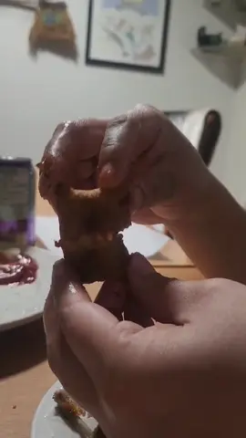 A post by @inuksuk on TikTok caption: Don’t mind my greasy hands haha I was eating wings and pizza bites 😆😅 #harrypotter #ronweasley #fyp but that so reminded me of that part when Ron’s mom sent him that letter