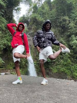 A post by @abrahamdpee on TikTok caption: Bing bong 🕺🏼 en Costa Rica 🇨🇷 @Thecocolinpa 