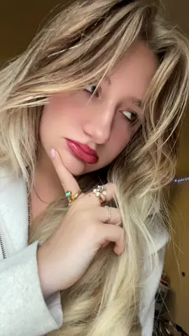A post by @akstarlight on TikTok caption: I’m lazy okay- #foryoupage #fyp #viralvideo 