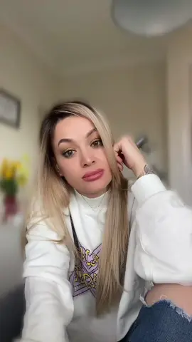 A post by @victoria_v.g.i on TikTok caption: #amintire 