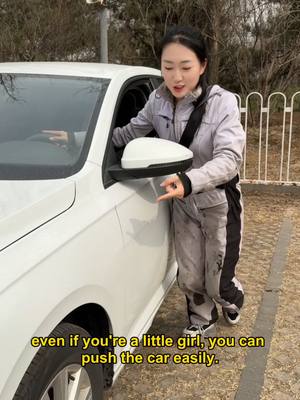 A post by @chequanxiaoqiao on TikTok caption: The secret function of seat belts#cardriving #carrepair #carskills #cartok #cars #car #cartips #fyp #carsafety #tips #carsoftiktok
