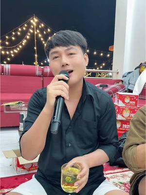 A post by @boyminho1 on TikTok caption: ປາດດດ ໂຫດໂພດ🤣🤣🤣🤣#ຮ້ານພໍ່ຄ້າຫຼໍ່ບອກຕໍ່ #ร้านพ่อค้าหล่อบอกต่อ #ສະບູບອກຕໍ່🍀🌿🥰 #เทรนด์วันนี้tiktok #fy #ຟິດດດດ✨ #f #ฟีดดดシ #ຟີດດດດດດດດ #เทรนด์วันนี้ 