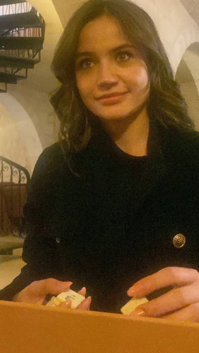 A post by @pllanore on TikTok caption: #yağmuryüksell✨🌹🥰🌼👑 