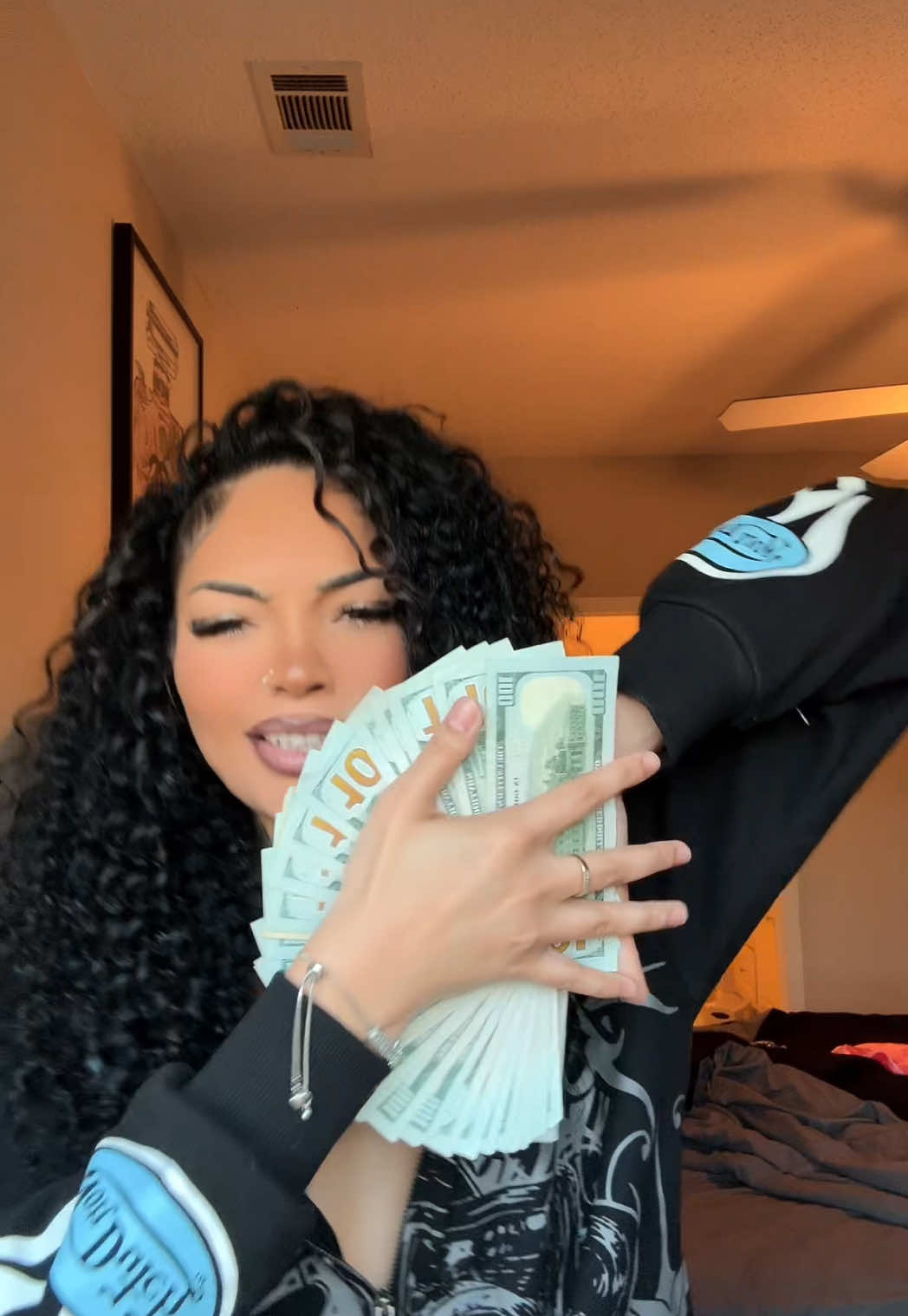 A post by @lovelyykhadijah on TikTok caption: I’m Jmoney 🤣