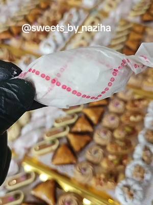 A post by @sweets_by_naziha on TikTok caption: #marokkanischekekse #kekseplatten #kekselove #marokko🇲🇦 #😍😋👌👍💯 