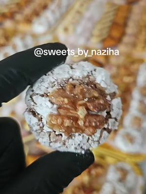 A post by @sweets_by_naziha on TikTok caption: #marokko🇲🇦 #kekselove #kekseplatten #😍😋👌👍💯 #marokkanischekekse #viral_video #fyyp 