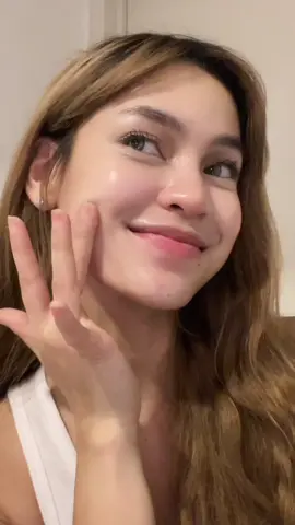A post by @chickennuggetsop on TikTok caption: so inluv with skintific 🩵 #skintific 