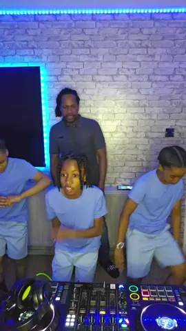 A post by @wheelyhyp on TikTok caption: #LIVE #TikTokLIVE #foryoupage