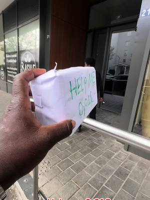 A post by @c_zasta on TikTok caption: Tu vois dans quel pays 😭😭#humain #pourtoi 
