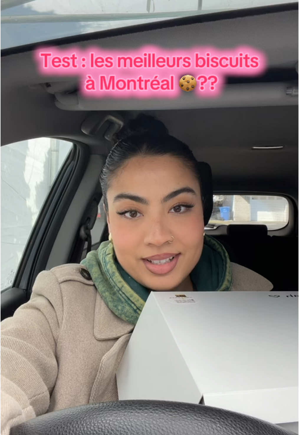 A post by @fratoos on TikTok caption: @Top cake design On valide fort 🍪😻 #montreal #mtlfoodie 