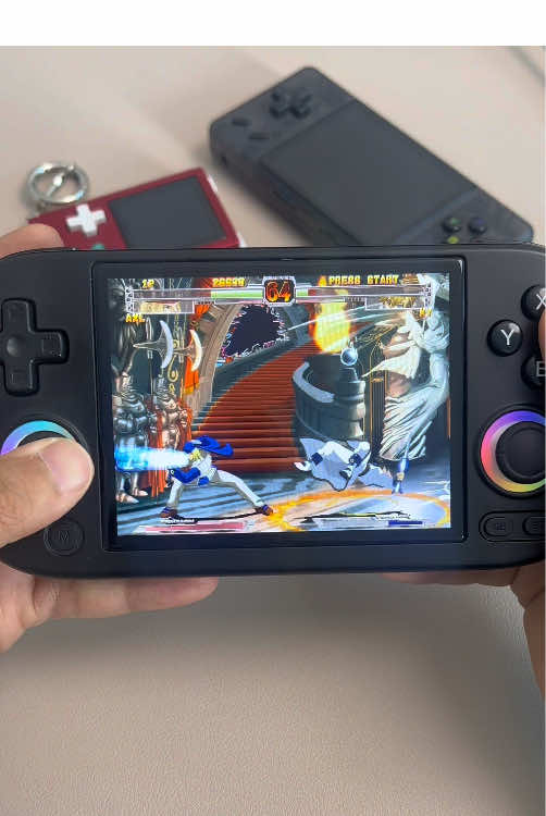 A post by @anbernic_official_usa on TikTok caption: The Anbernic RG40XXH is a device i use on the daily #anbernic #gametiktok #emulation #retrogaming #gaminglife #videogames #Gaming #handheldgaming #retroconsole #fyp #tiktokshopspringglowup 