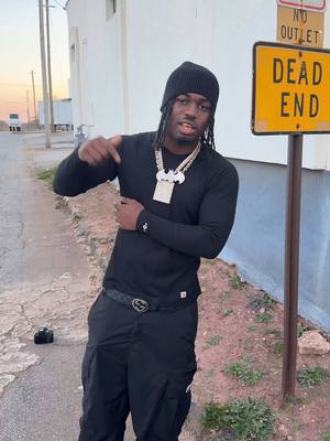 A post by @4batz on TikTok caption: what’s yall favorite bar? #NewMusic #altrnb #rnbtok #rnbmusic 