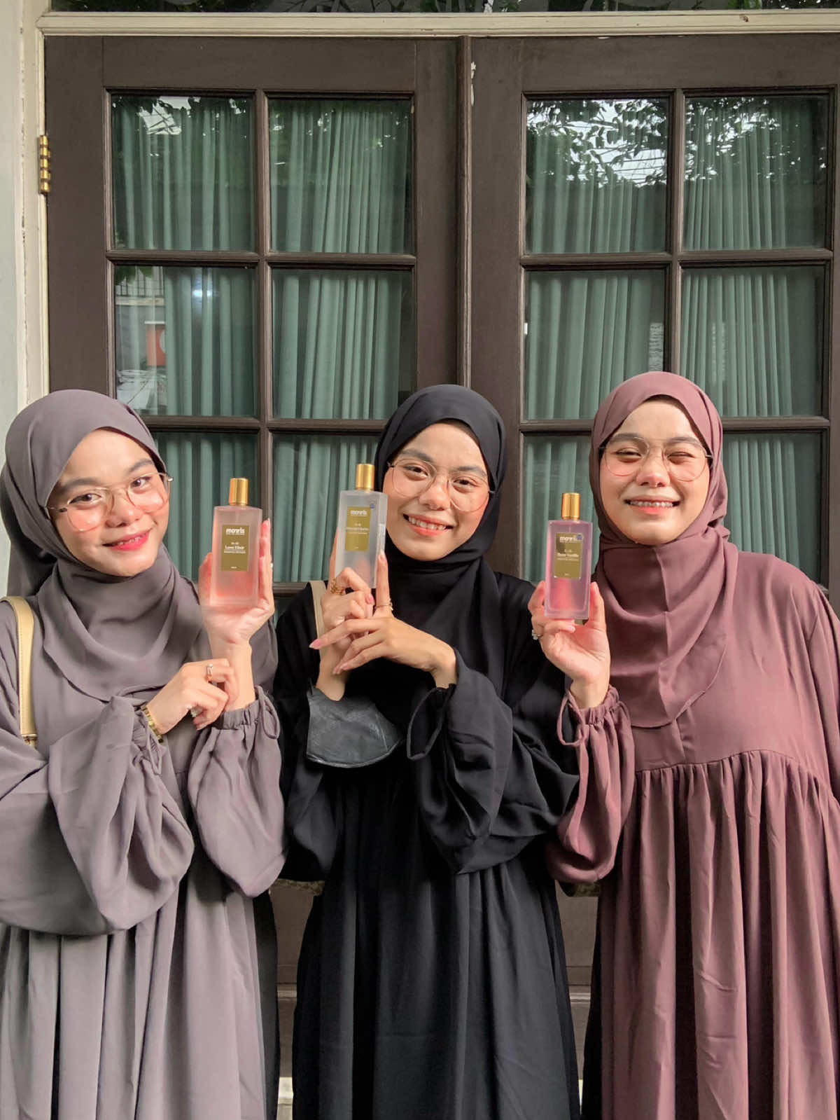 A post by @dddkembar on TikTok caption: Dasar anak bontot😂  #fyp #xyzbca #ViralDiTiktok #morrisindonesia #ingatparfumyamorris #pilihankuyamorris 