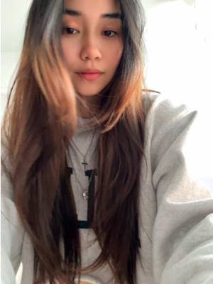 A post by @katkatmanimtim123 on TikTok caption: Henlooooooooooo #katkatmanimtim 