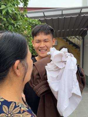 A post by @datdo0803 on TikTok caption: Mùa hè nắng đẹp đến rồi nhưng...